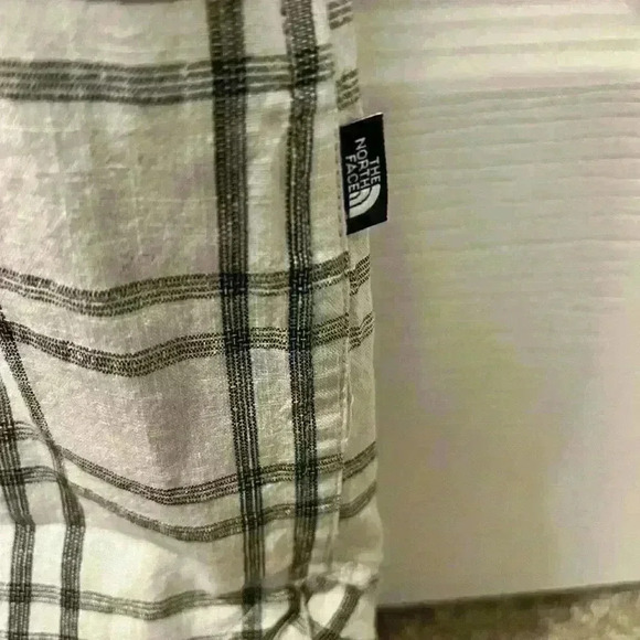 Mens The North Face  SS Button Down Cotton Shirt - Picture 4 of 5